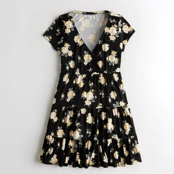 Hollister Tiered Soft Knit Mini Dress - Black Floral - XS - Picture 3 of 3